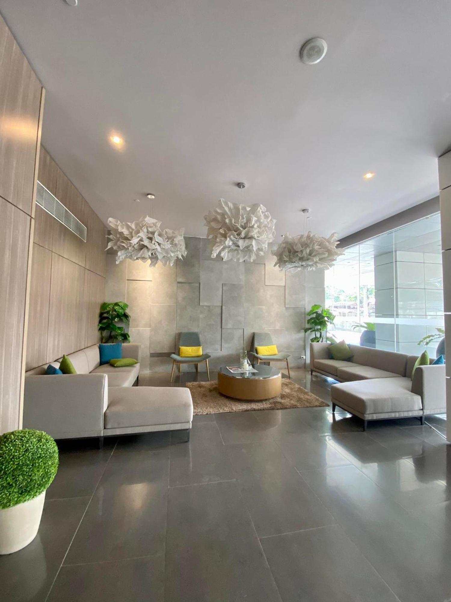 Aeon Towers Executive Suite 2Br 18Th Floor Davao City Exterior foto